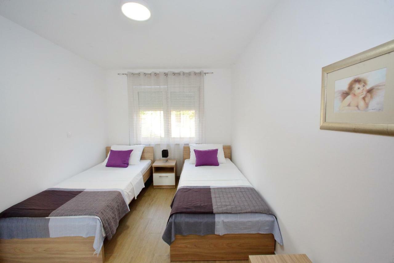 Luxury Apartments Sikiric_2 With Fantastic View On The Sea Bibinje Kültér fotó