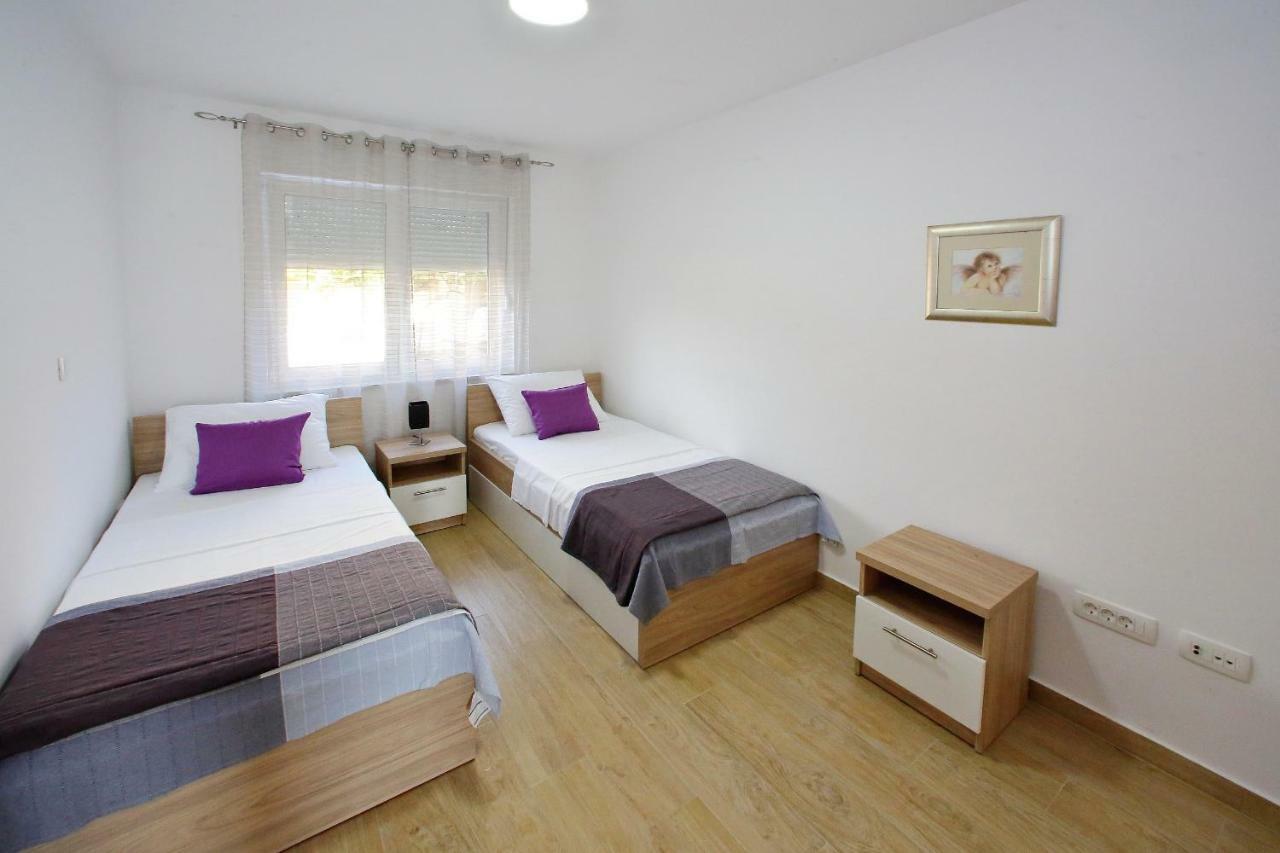 Luxury Apartments Sikiric_2 With Fantastic View On The Sea Bibinje Kültér fotó